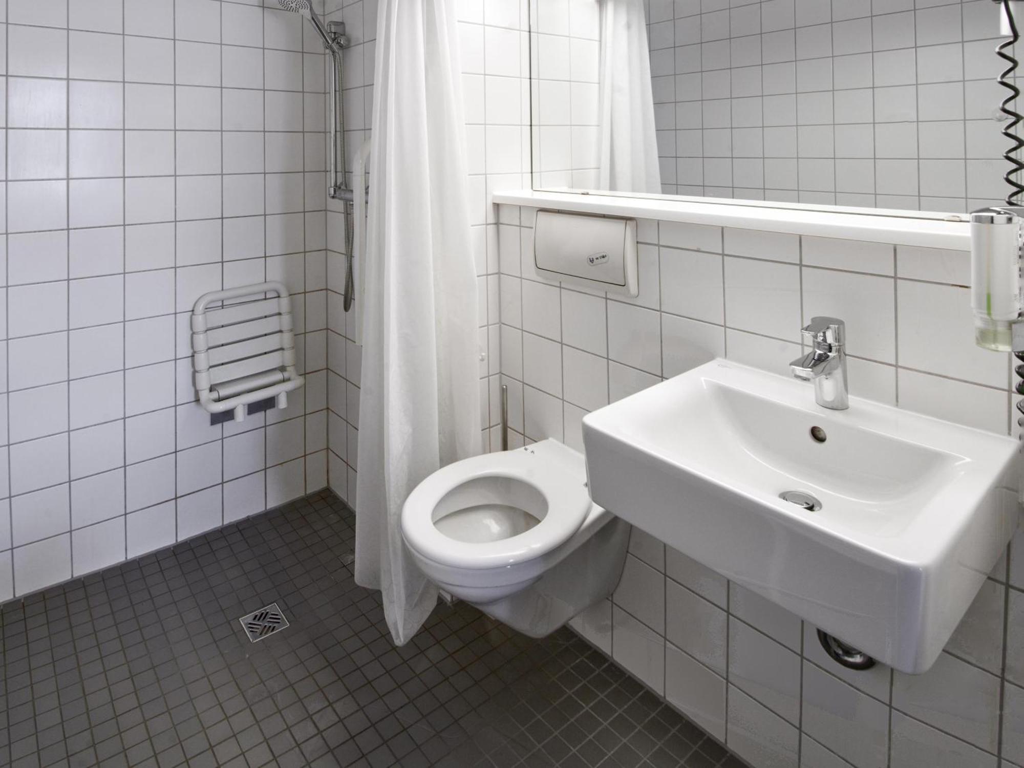 B&B Hotel Offenbach-Kaiserlei מראה חיצוני תמונה